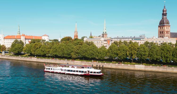 Daugava boat (1)