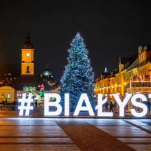 Białystoko aikštė naktį su #BIAŁYSTOK
